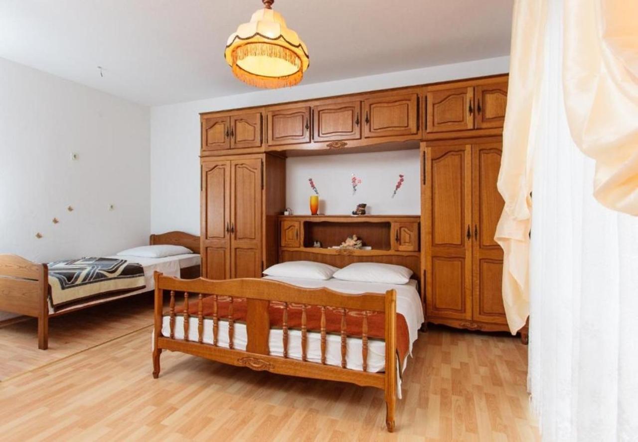 Apartment Knez 1 - 50 M From Beach Подстрана Екстер'єр фото