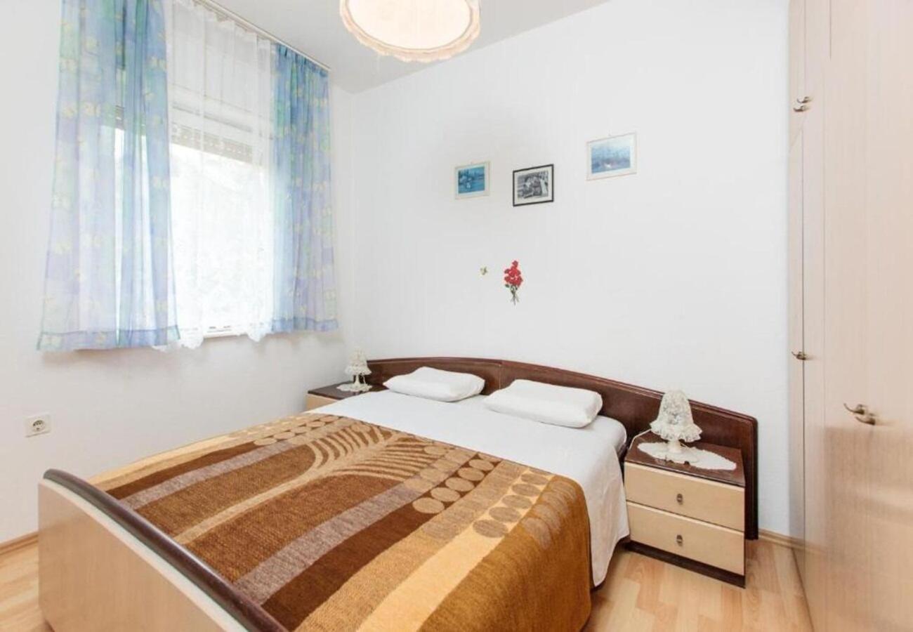 Apartment Knez 1 - 50 M From Beach Подстрана Екстер'єр фото